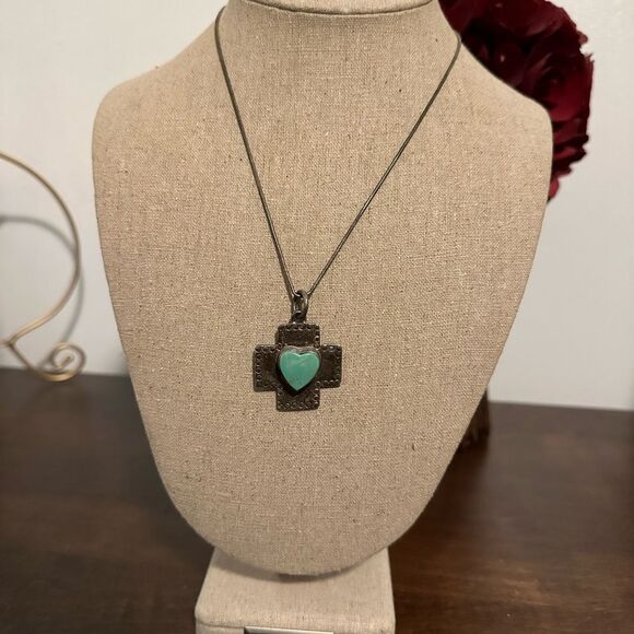 VINTAGE DAN DODSON STERLING SILVER CROSS TURQUOISE HEART NECKLACE